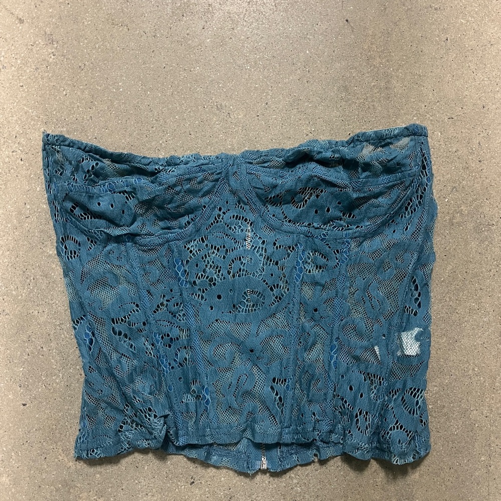 PrettyLittleThing Blue Lace Strapless Top